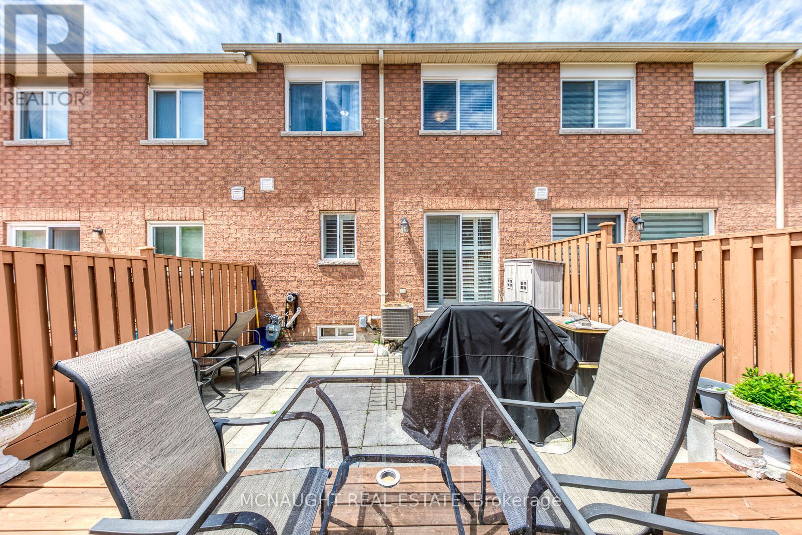 3 SPRINGSIDE WAY - 40