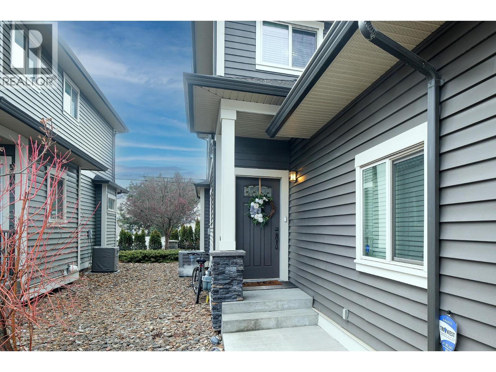 #8 6635 Tronson Road - 31