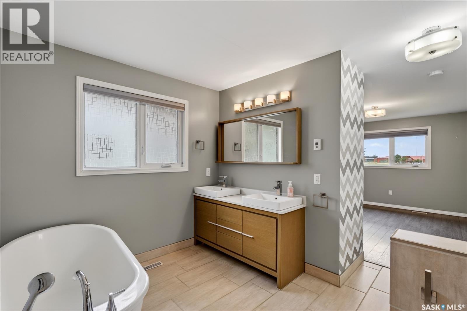 520 Caribou CRESCENT — photo 18