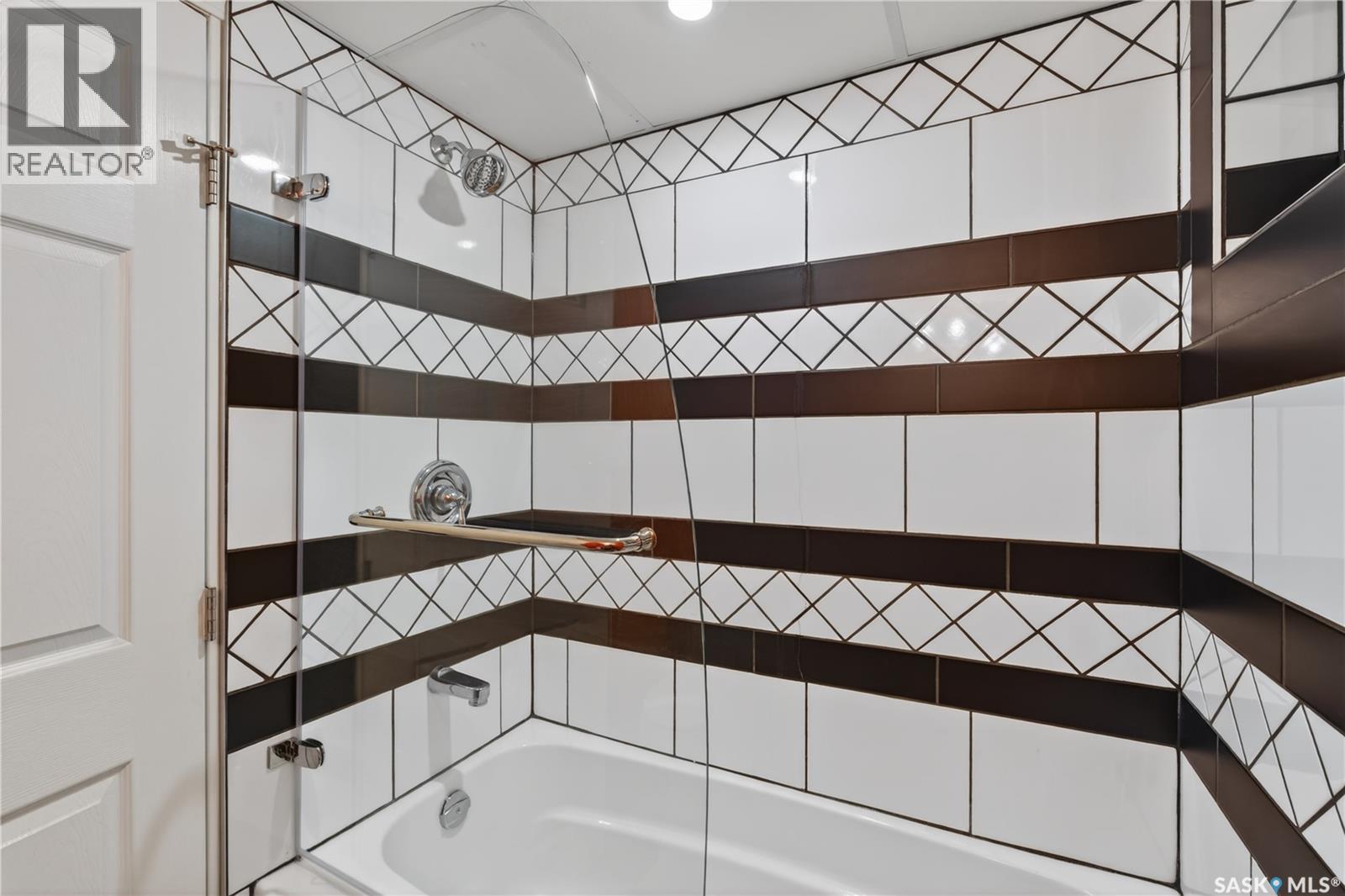 520 Caribou CRESCENT — photo 33
