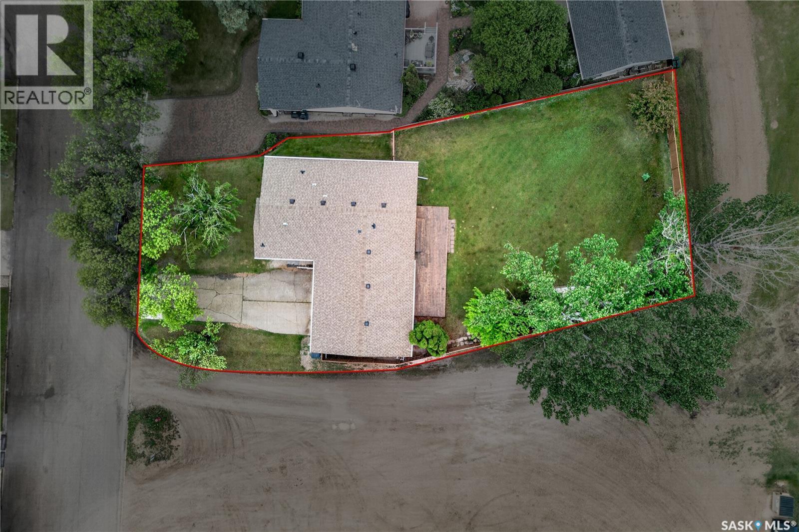 520 Caribou CRESCENT — photo 38