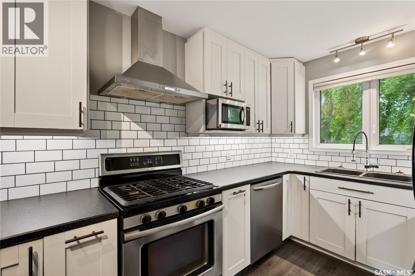520 Caribou CRESCENT — photo 8