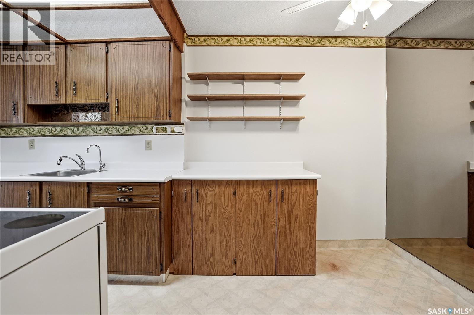 507 4615 RAE STREET — photo 10