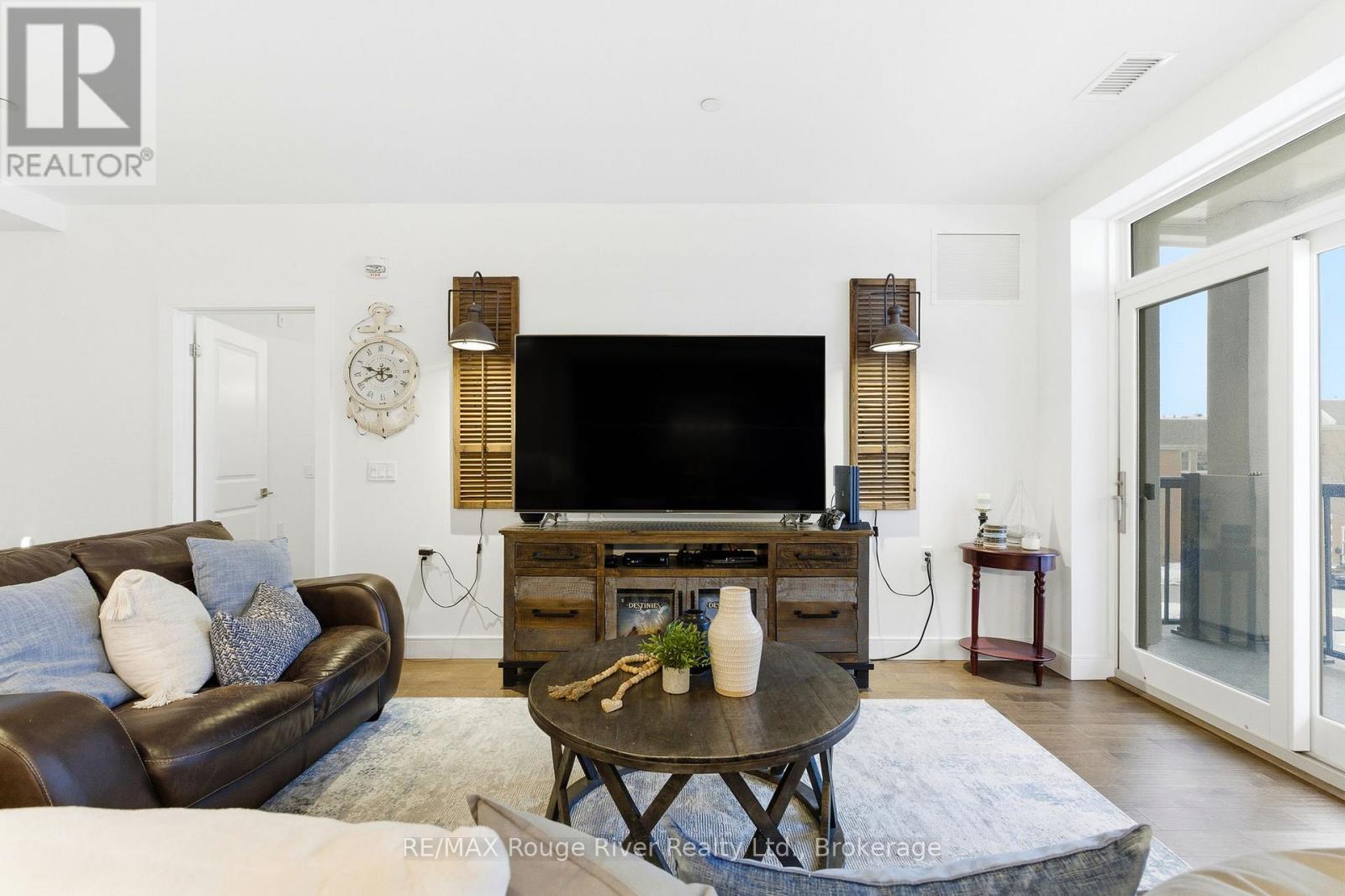 #212 135 ORR STREET - 13