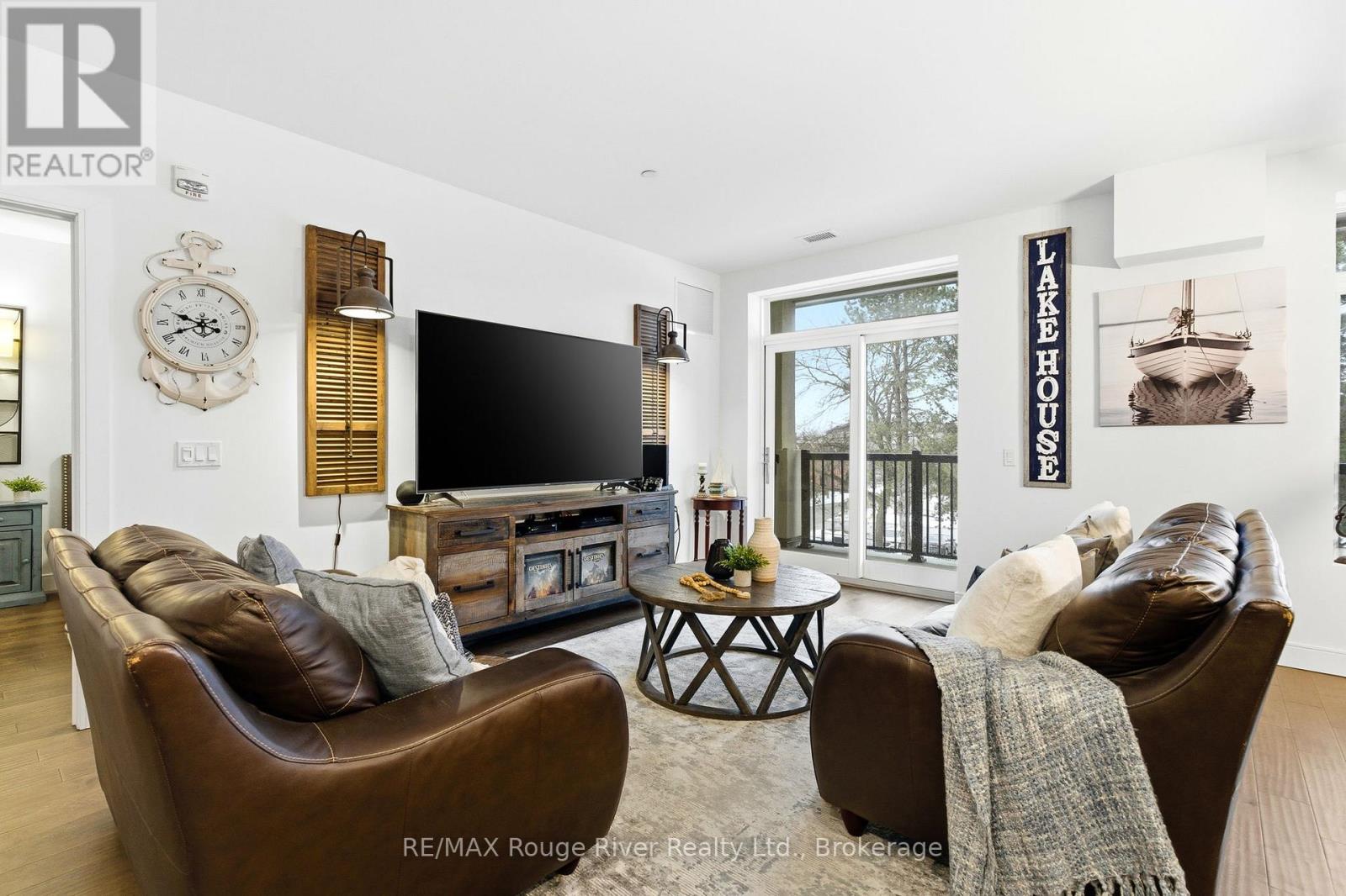 #212 135 ORR STREET - 10