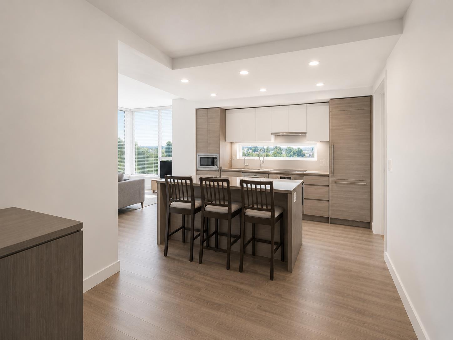 803 13615 FRASER HIGHWAY