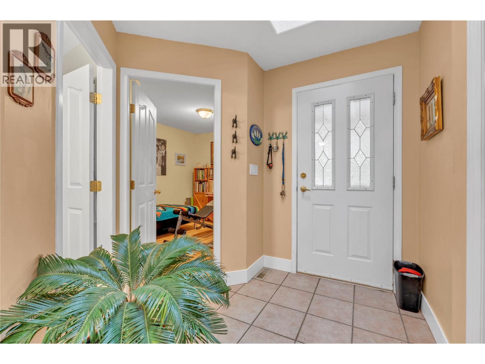 #2 3038 Orchard Drive - 3