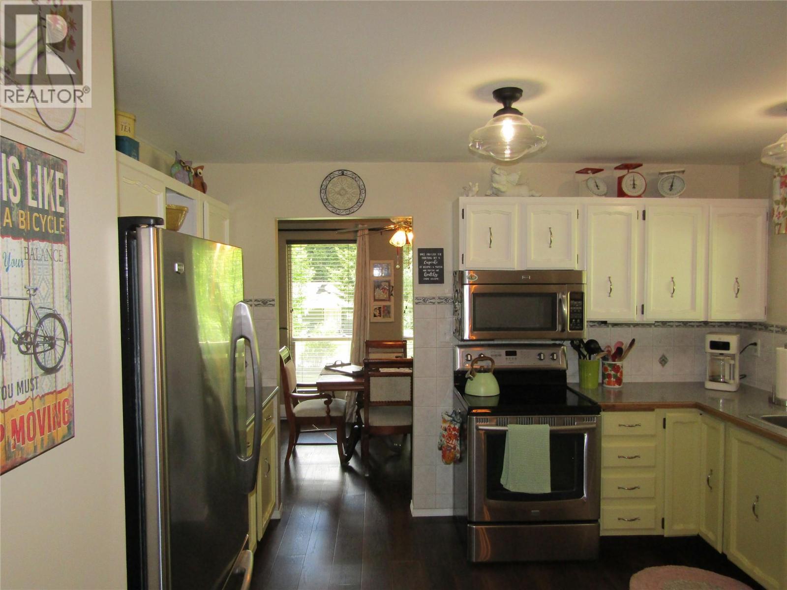 884 Strathmore Avenue - 13