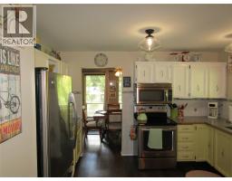 Living room - 884 Strathmore Avenue, Greenwood, BC V0H1J0 Photo 13