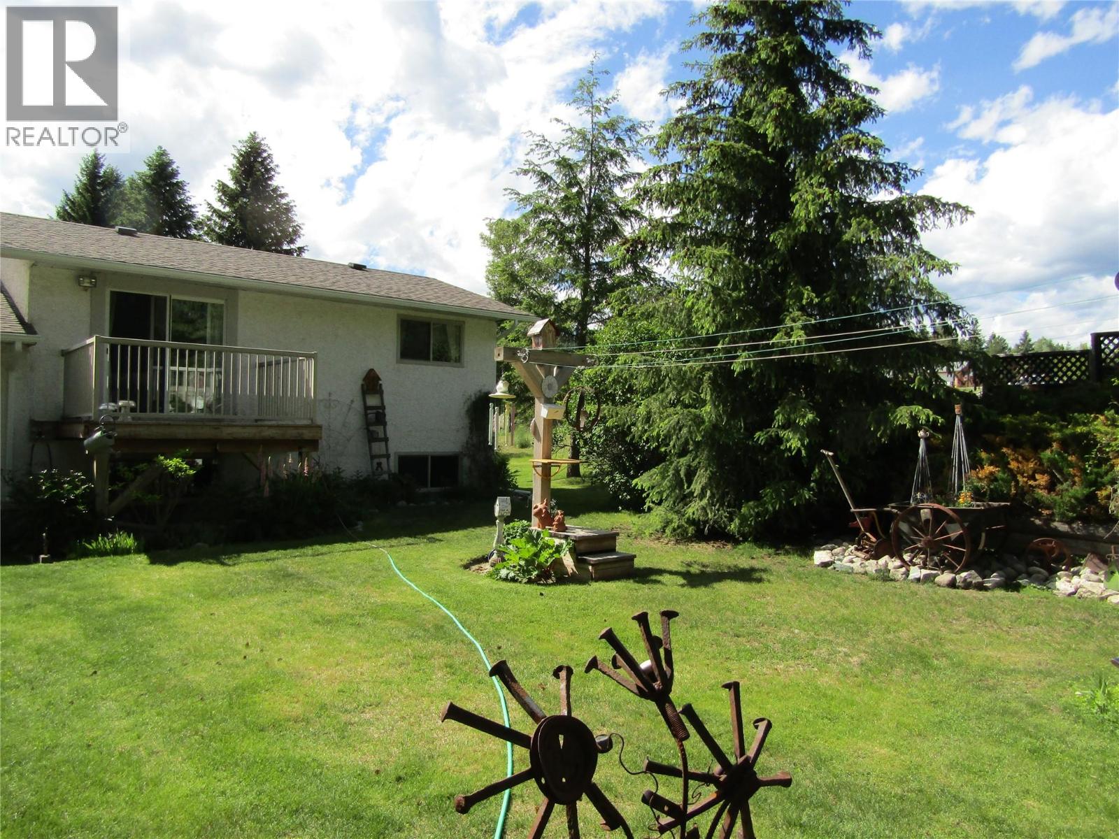 884 Strathmore Avenue, Greenwood