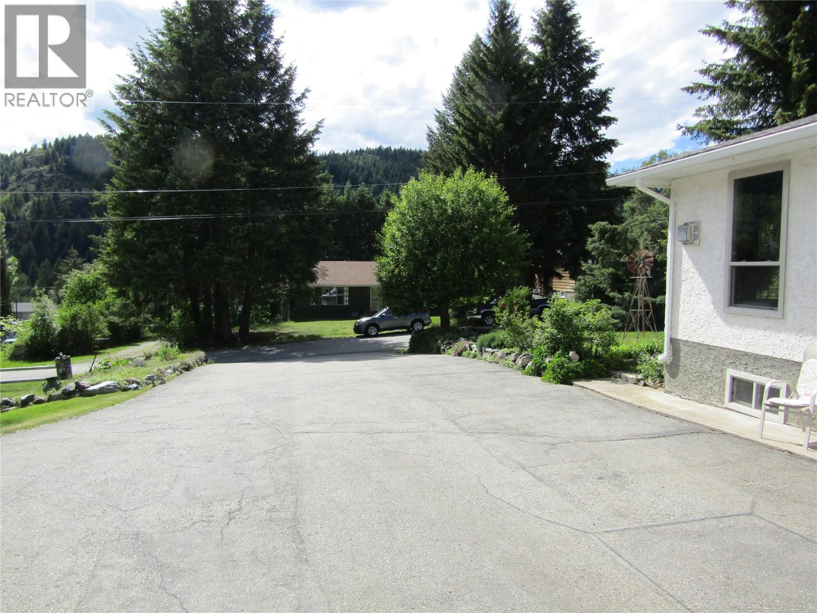 884 Strathmore Avenue - 5