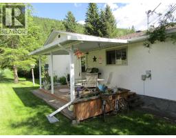 Foyer - 884 Strathmore Avenue, Greenwood, BC V0H1J0 Photo 6