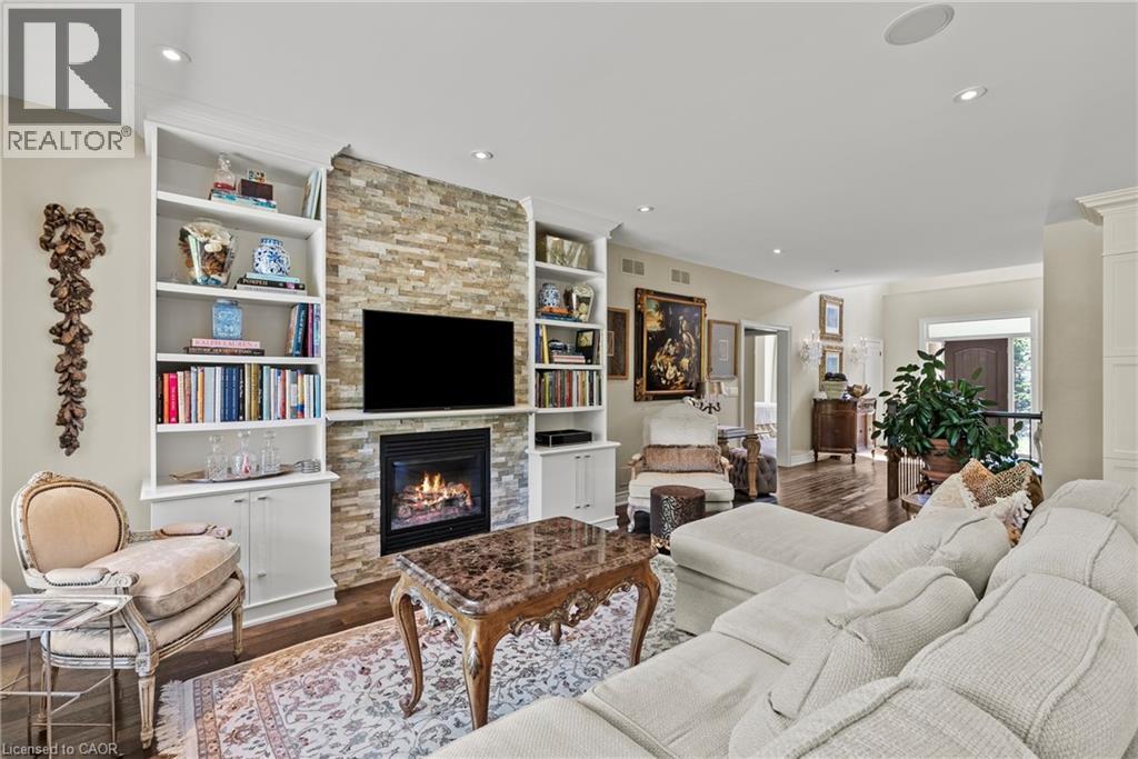 8 CAMPBELL Street - 16