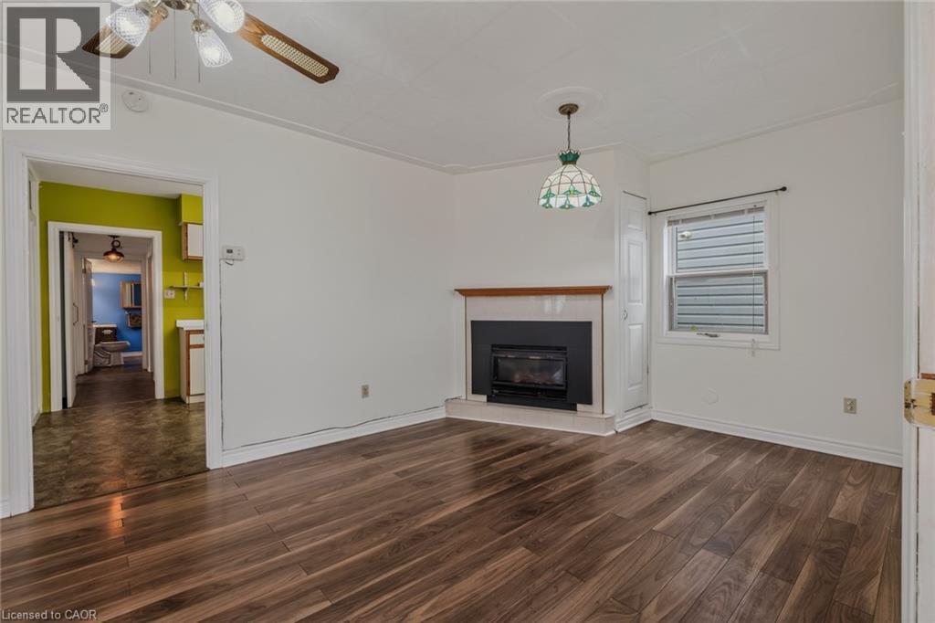 140 TOWNLINE Street - 11