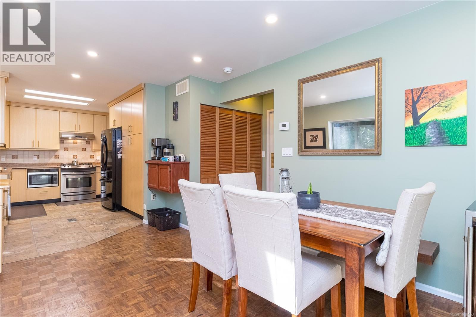 1364 Kingsview Rd - 28