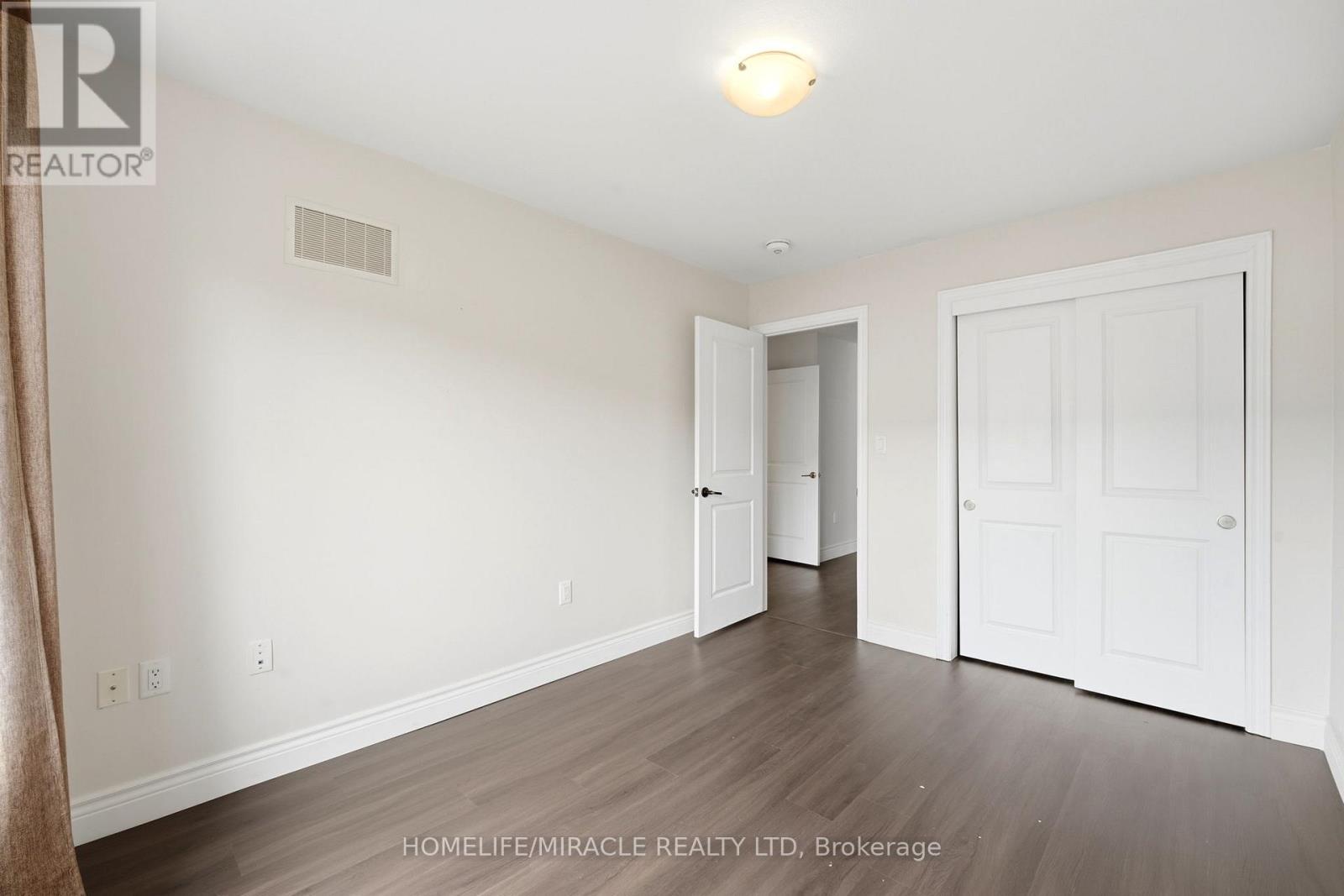 #49 1890 RYMAL ROAD E - 28