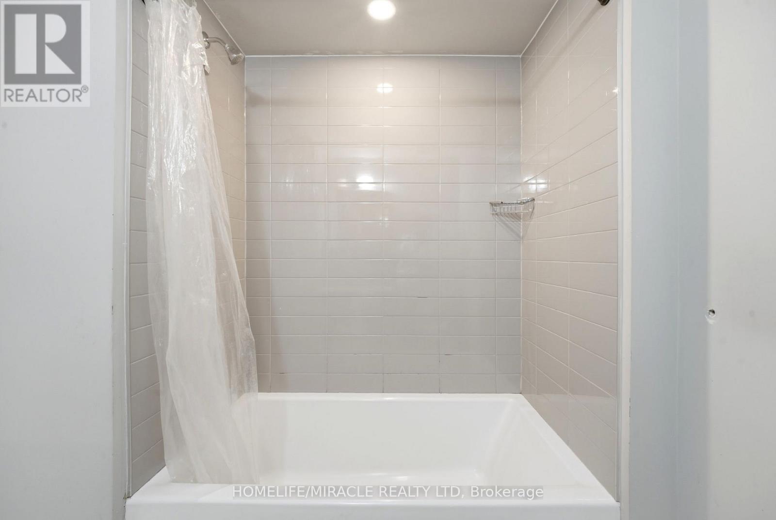 #49 1890 RYMAL ROAD E - 35