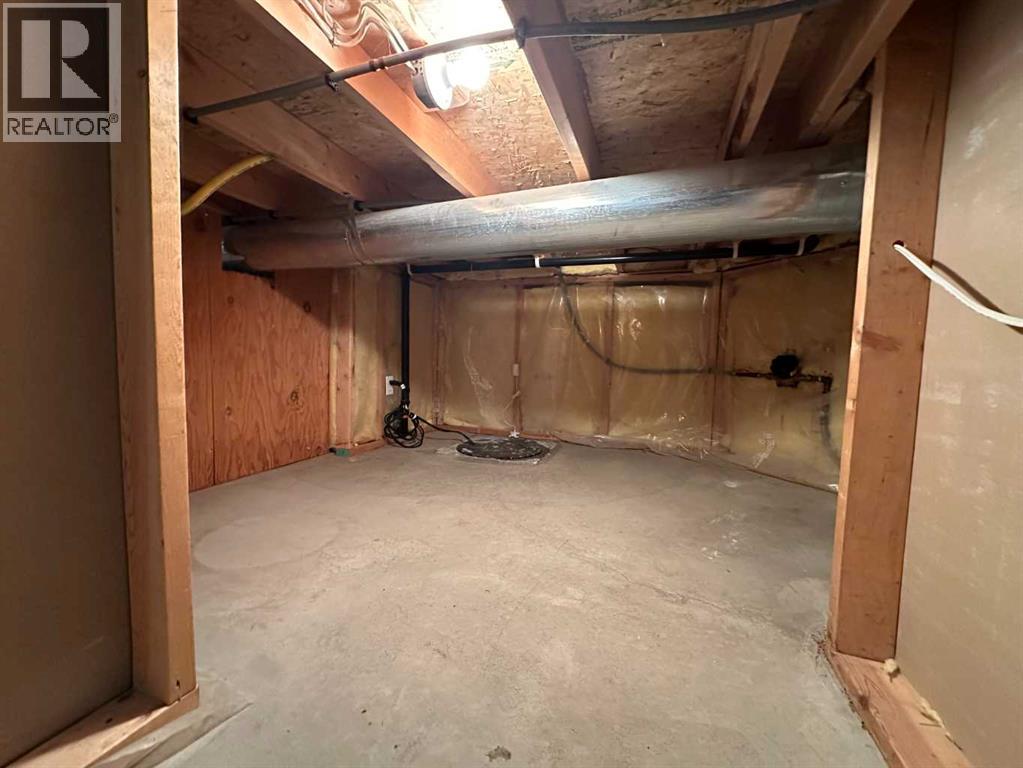 252 Red Crow Boulevard W — photo 21
