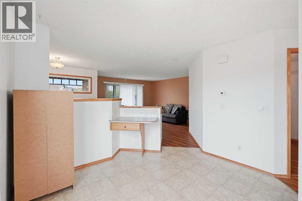 324 Mt Aberdeen Close SE — photo 7