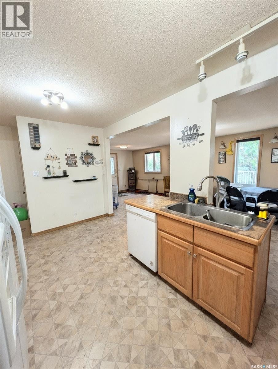 350 Begg STREET W - photo 5