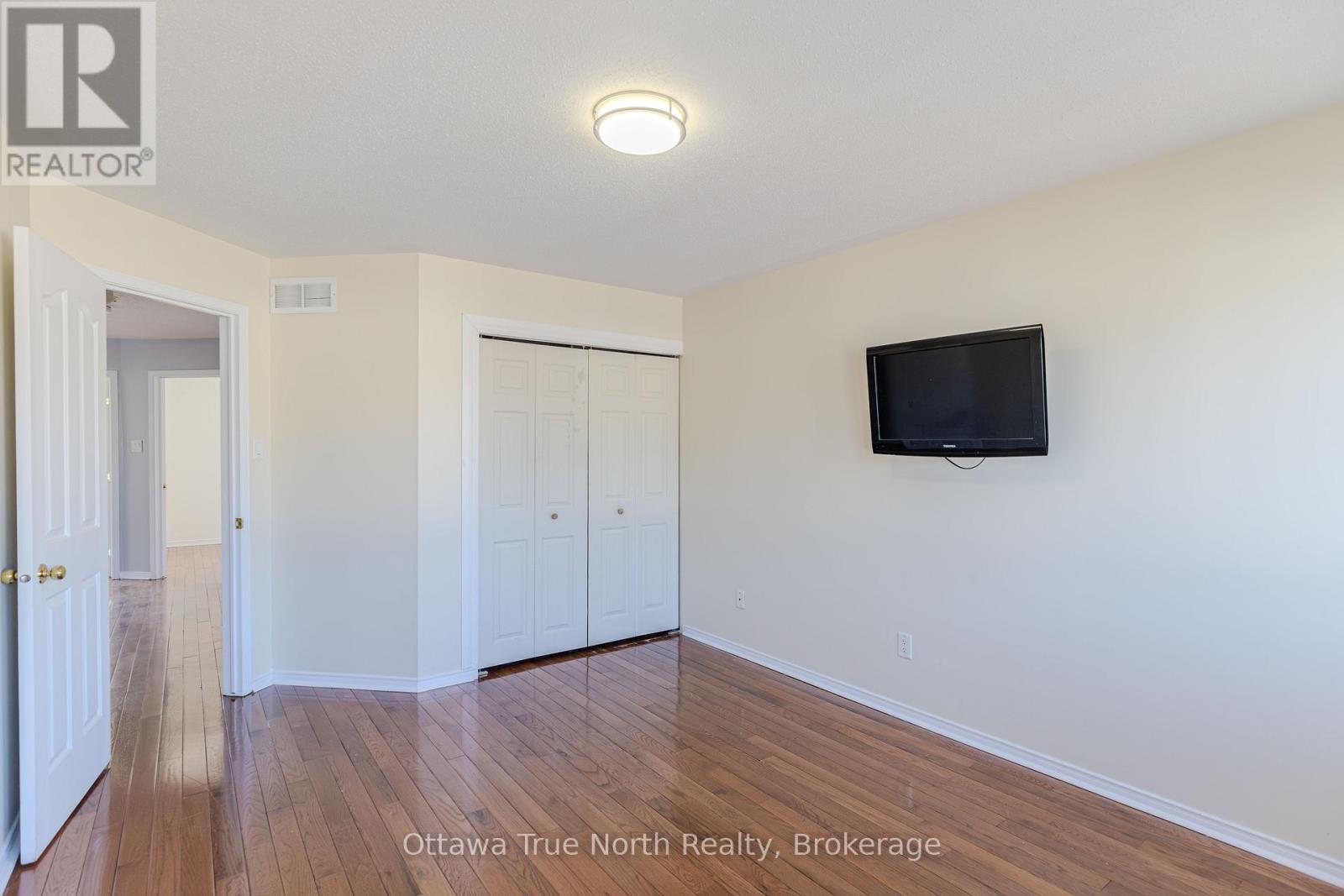 110 MACARA CRESCENT - 13