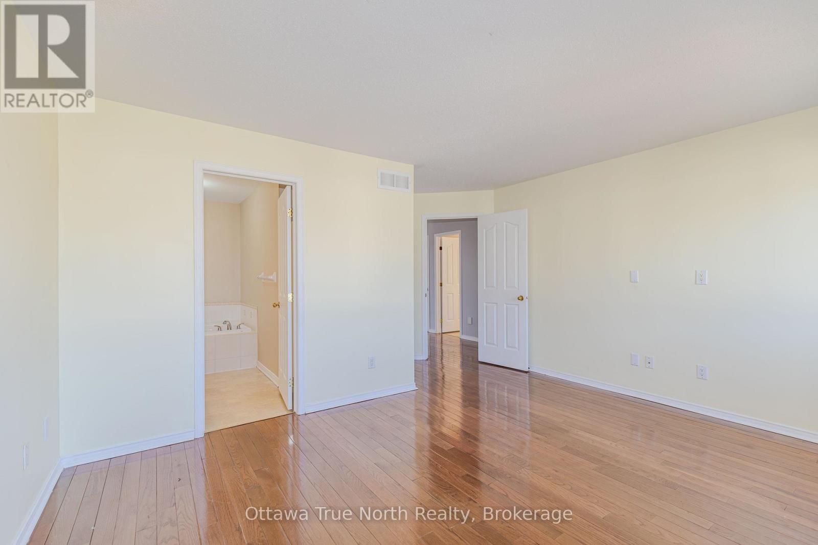 110 MACARA CRESCENT - 14