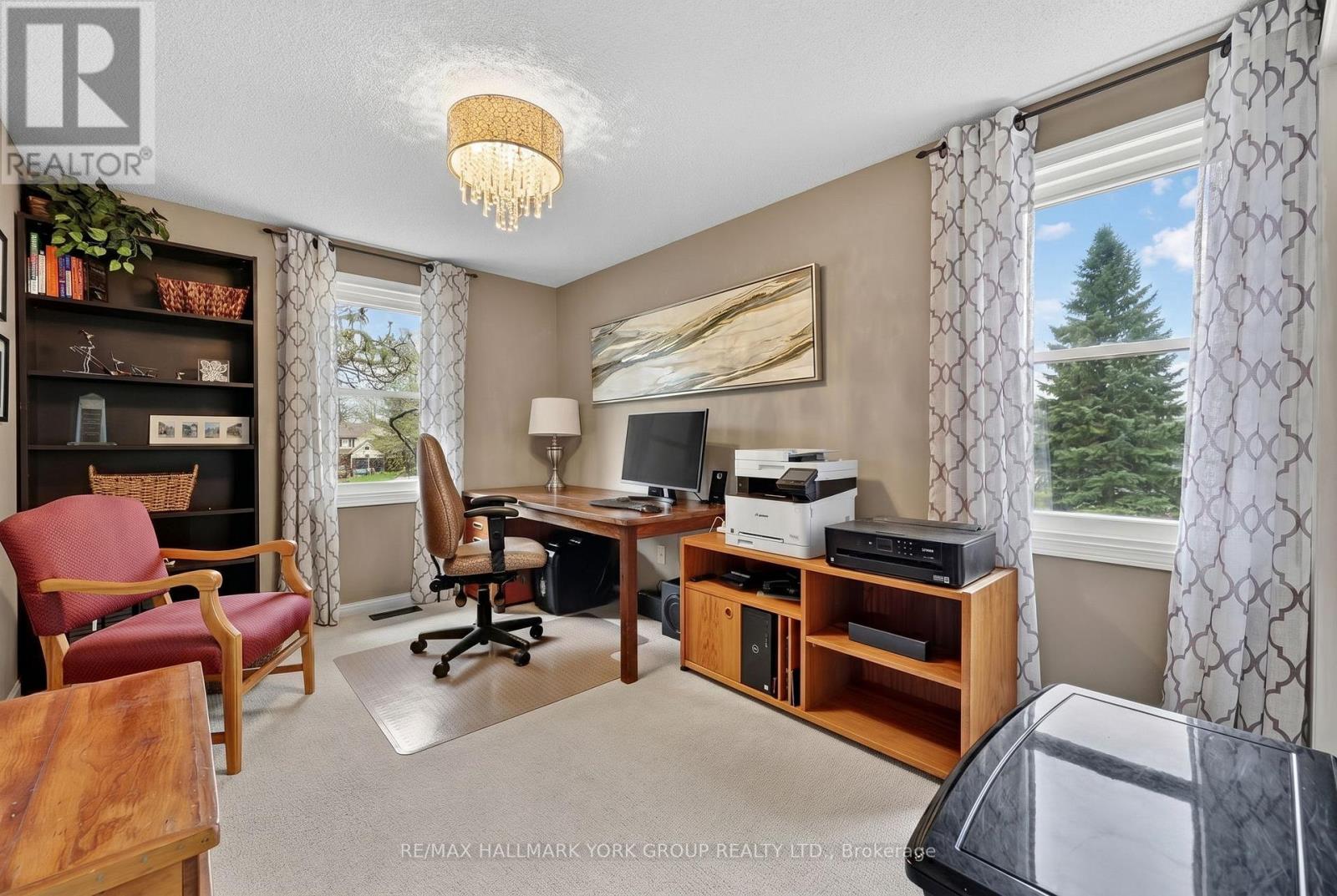 8 GRANT COURT - 30