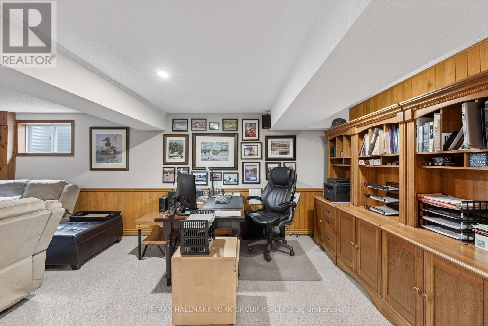 8 GRANT COURT - 36