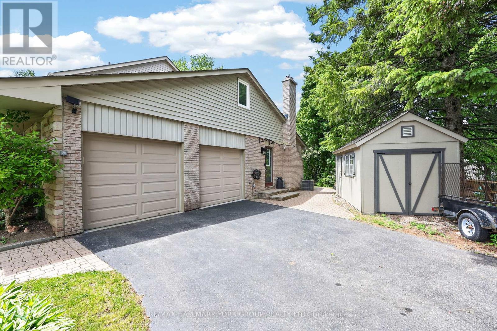 8 GRANT COURT - 5