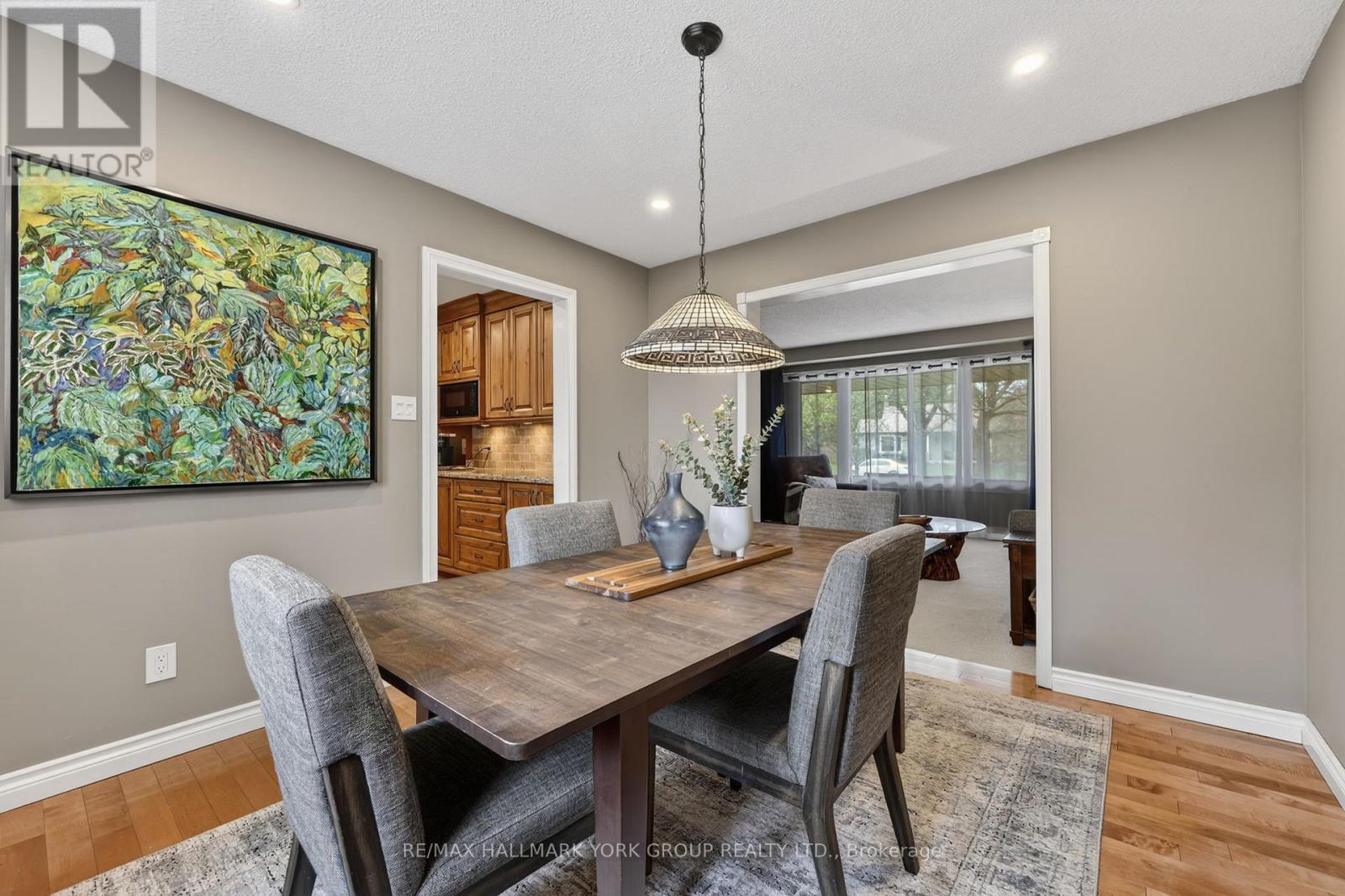 8 GRANT COURT - 17