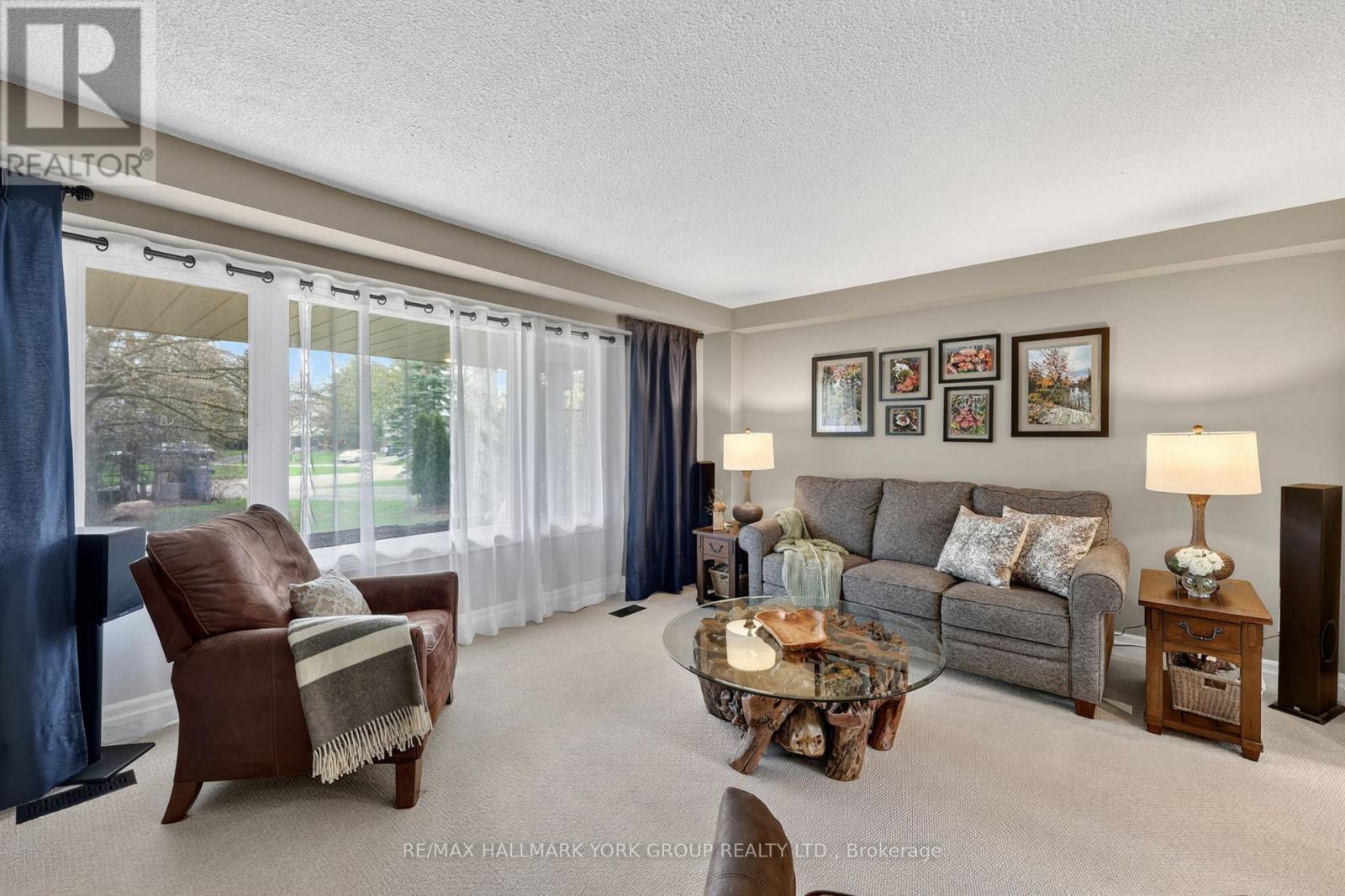 8 GRANT COURT - 19