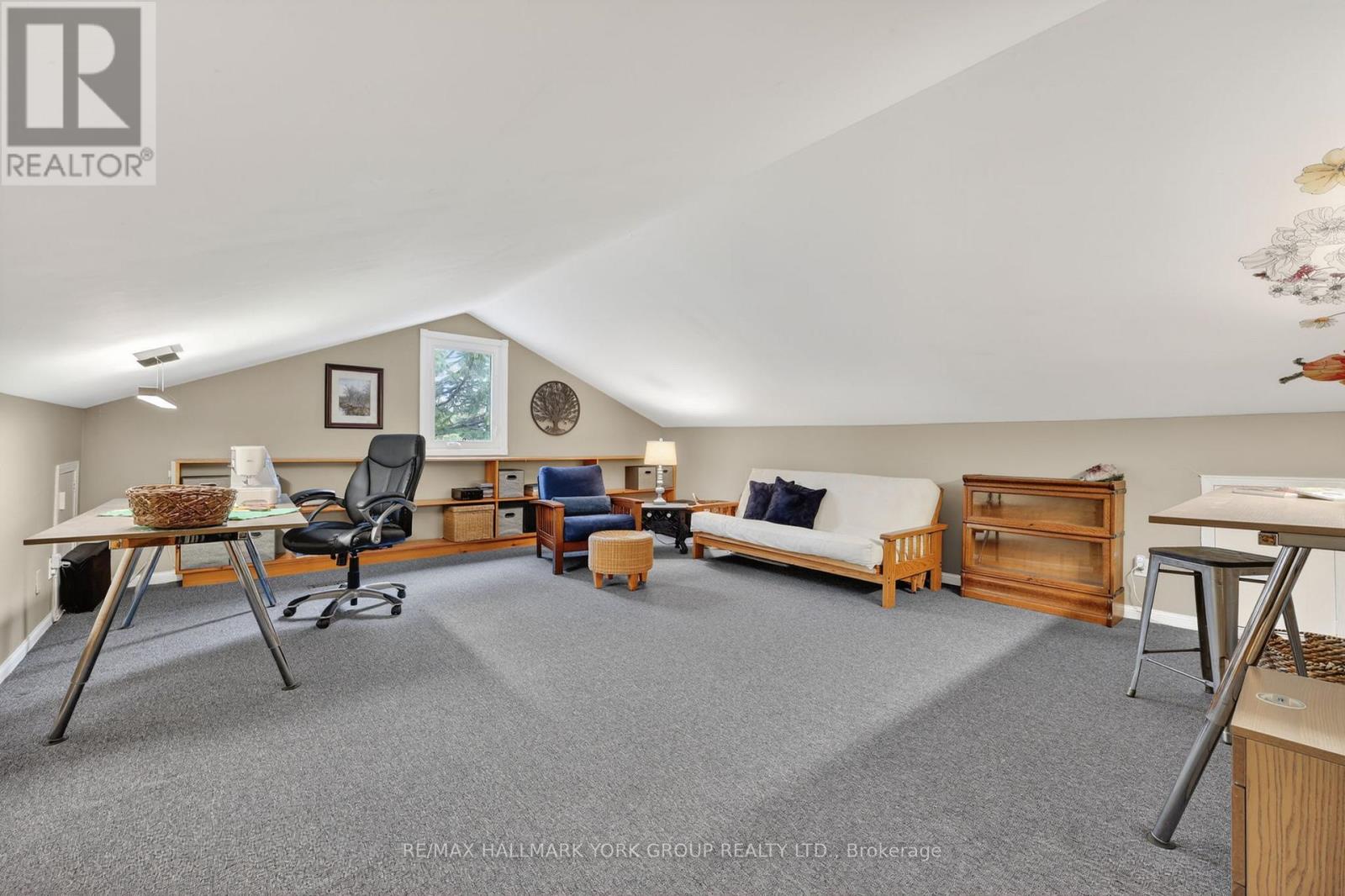 8 GRANT COURT - 31