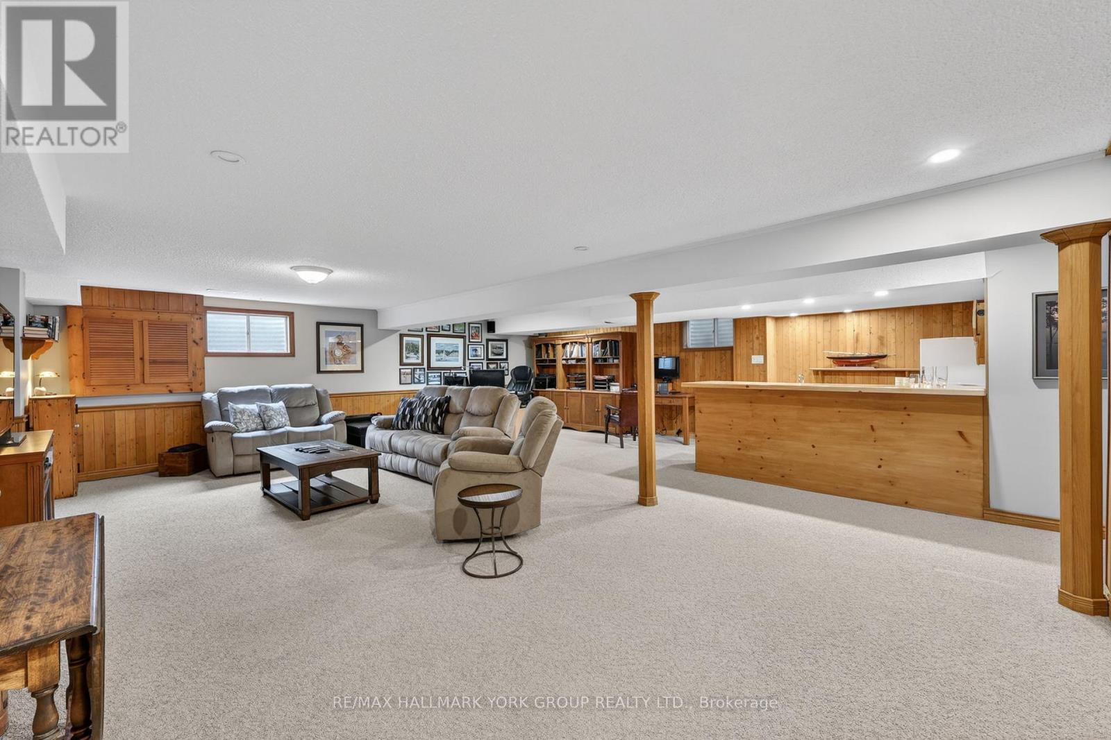 8 GRANT COURT - 35