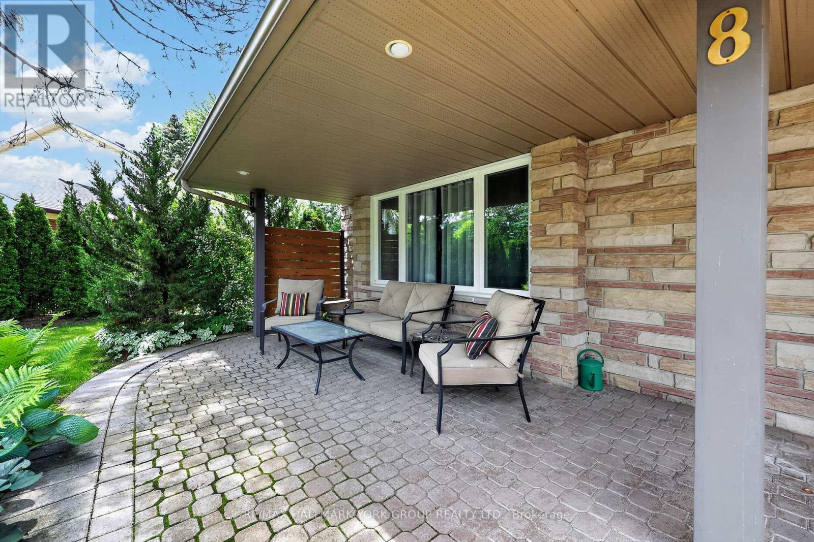 8 GRANT COURT - 7