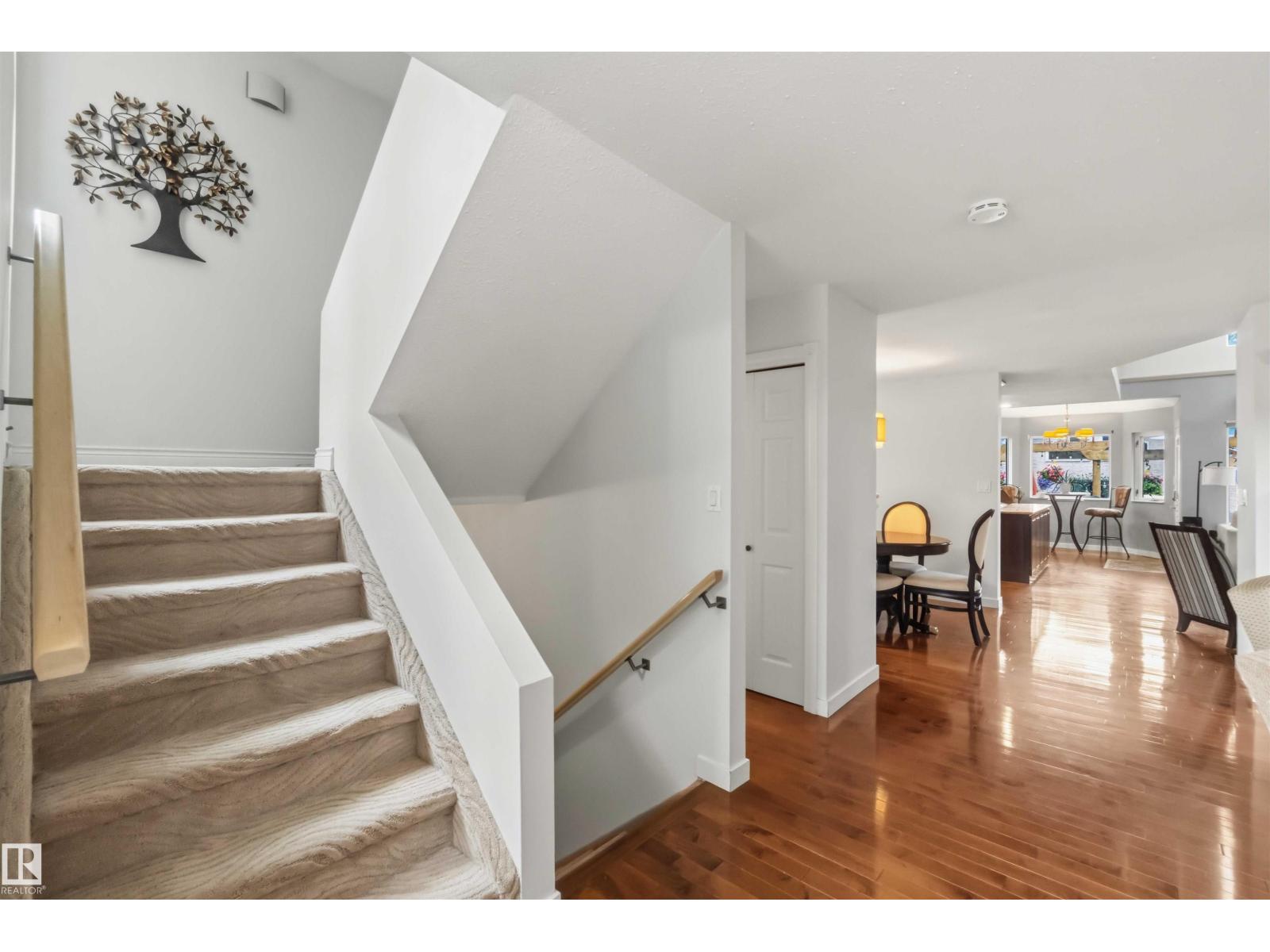 9730 95 ST NW - 8