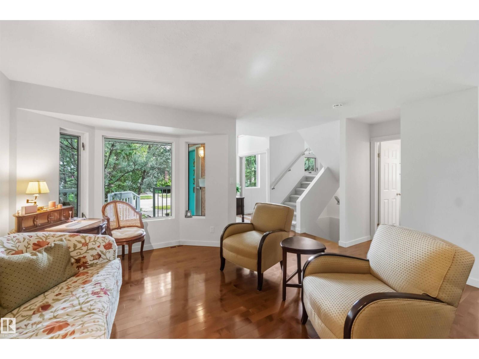 9730 95 ST NW - 11