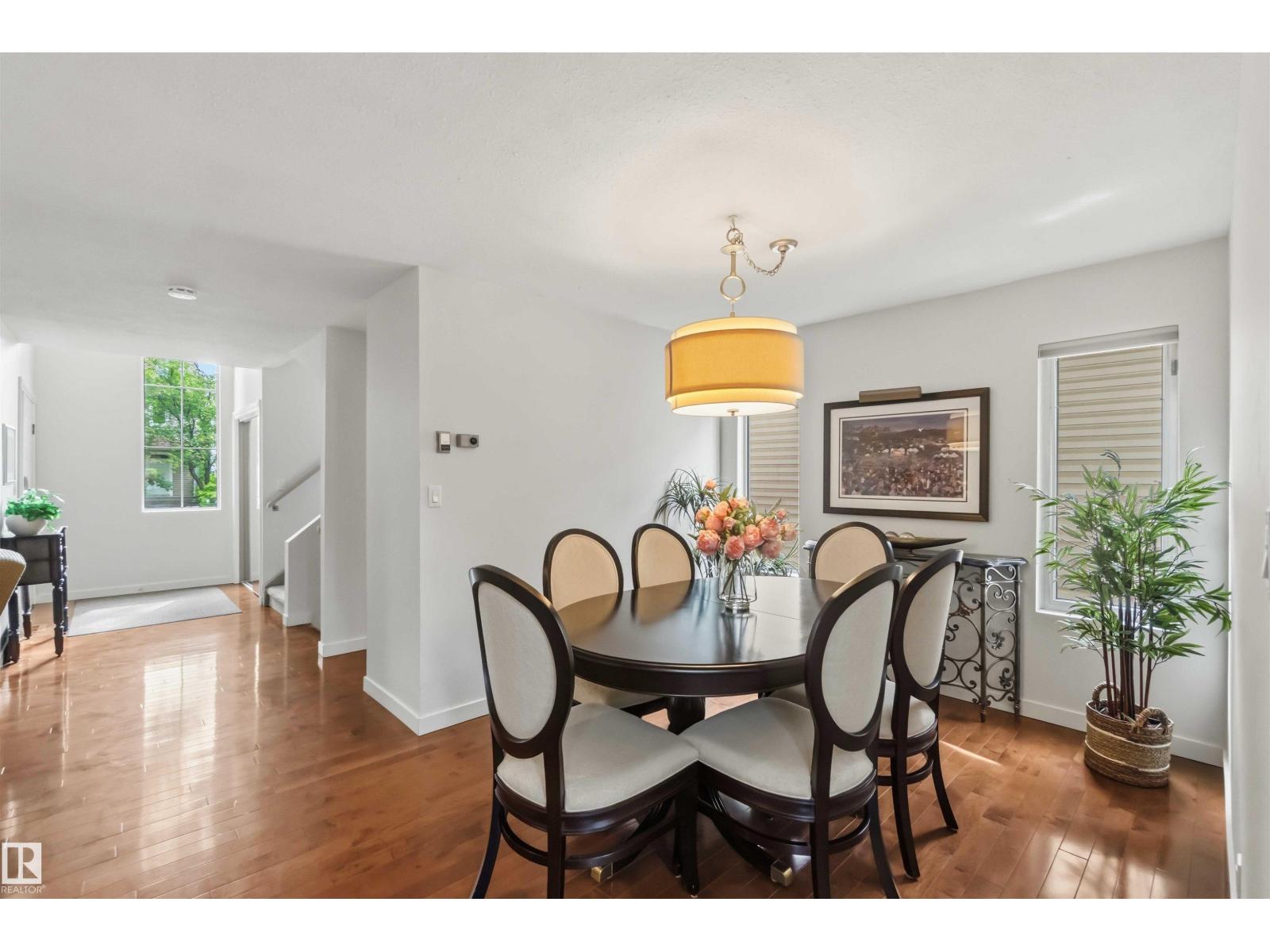 9730 95 ST NW - 15