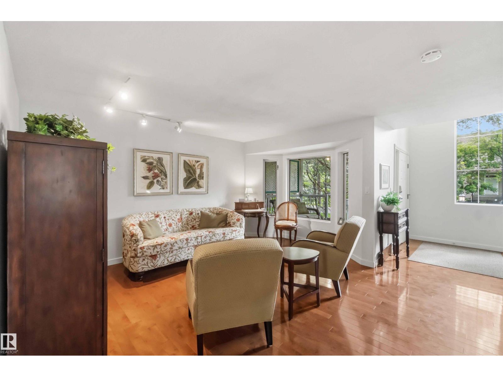 9730 95 ST NW - 10