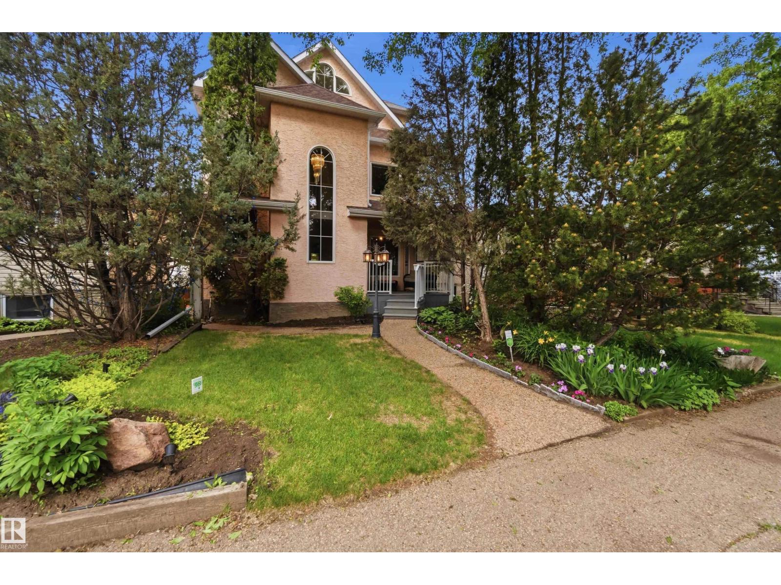 9730 95 ST NW - 1