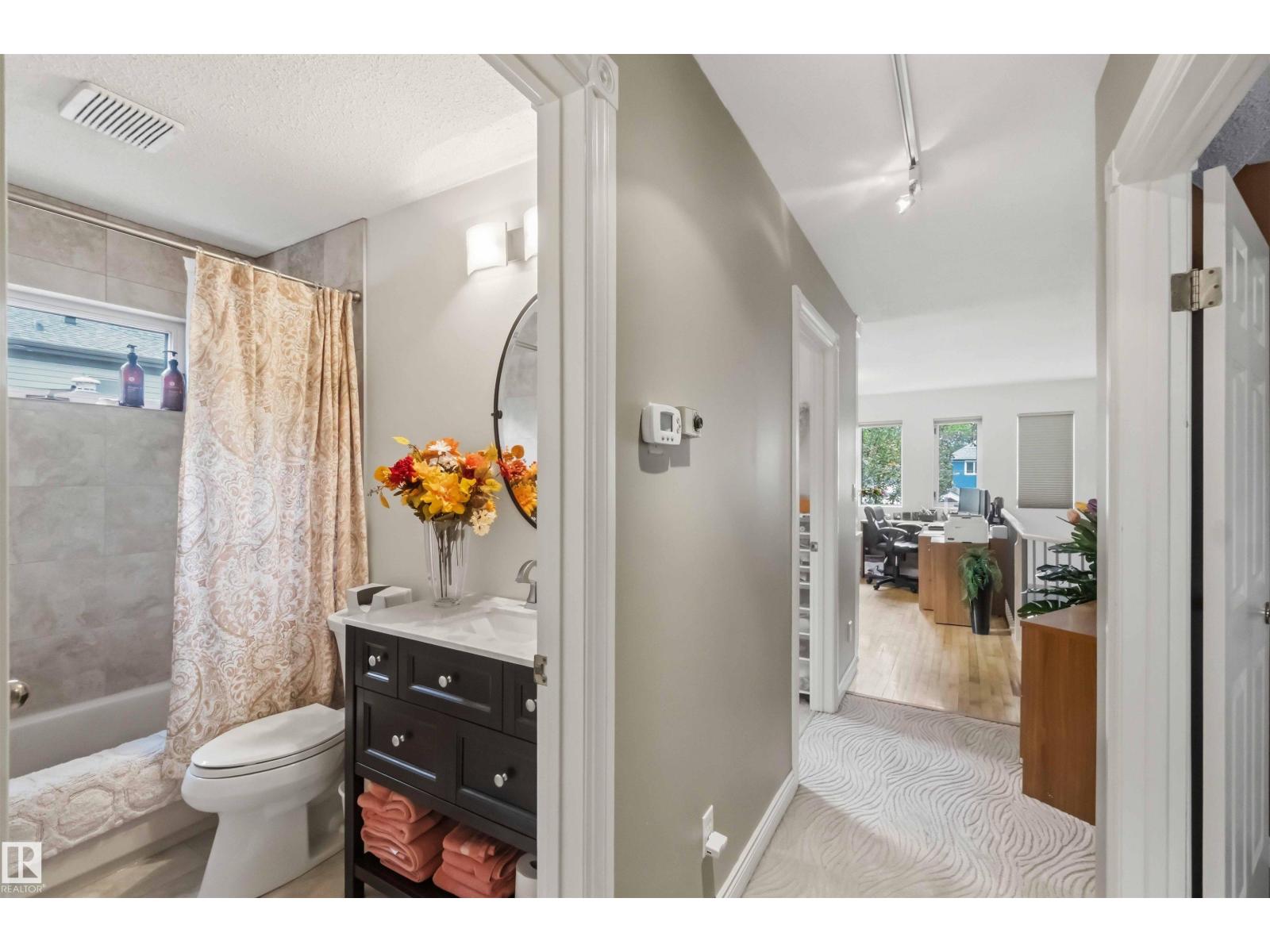 9730 95 ST NW - 29