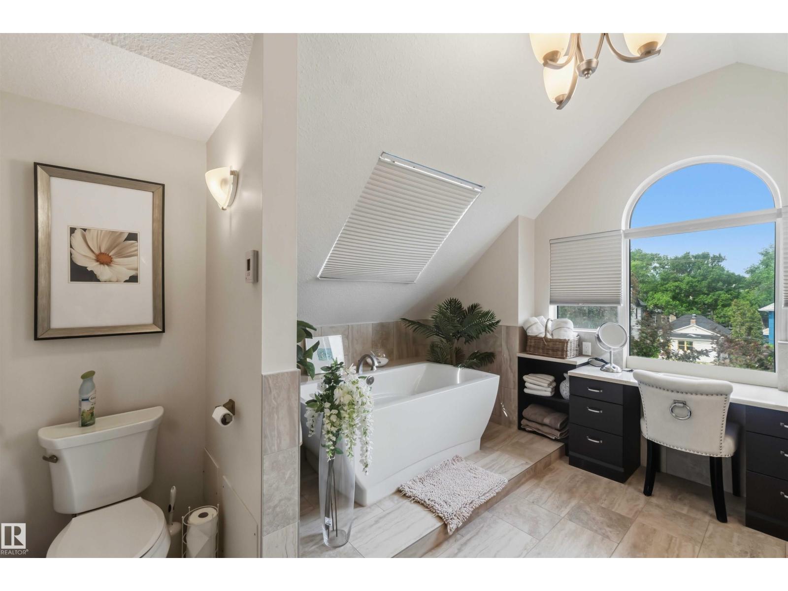 9730 95 ST NW - 48