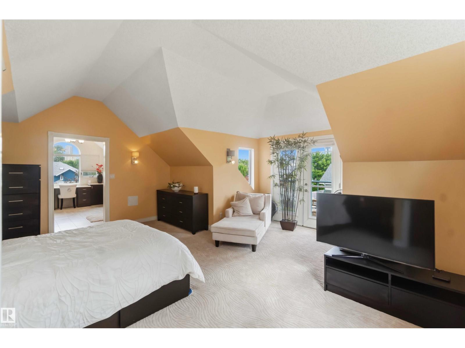 9730 95 ST NW - 41