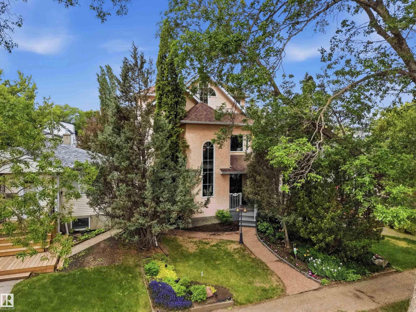 9730 95 ST NW - 69