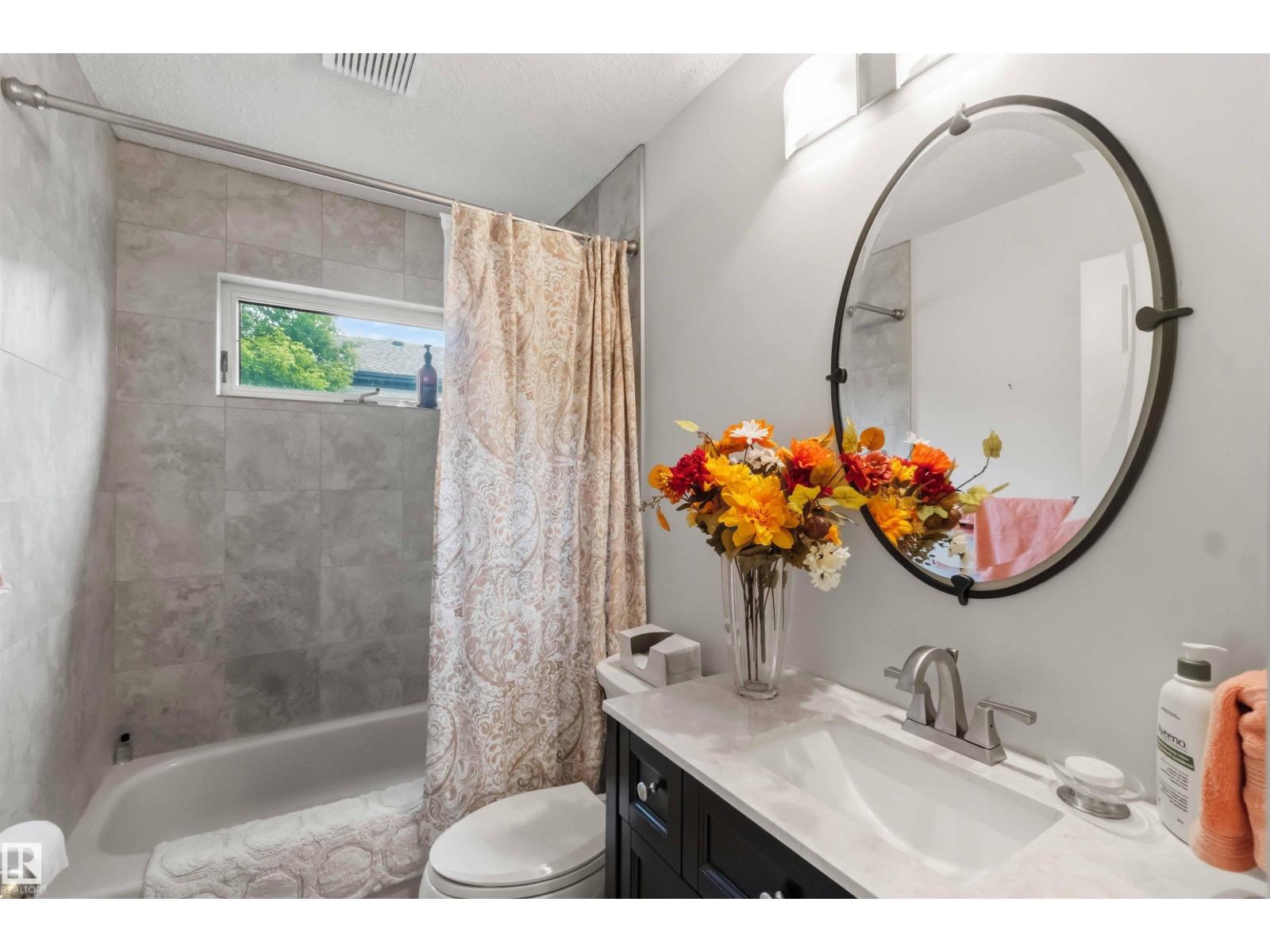 9730 95 ST NW - 30