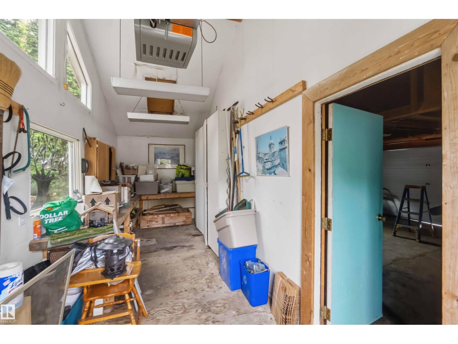 9730 95 ST NW - 65