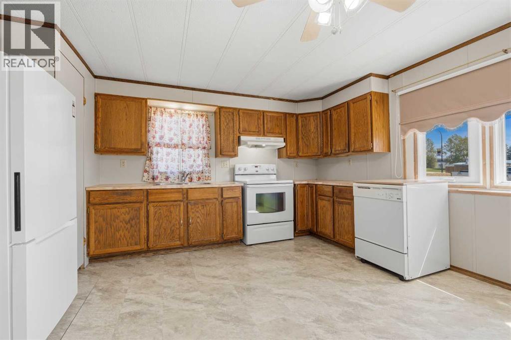51 Sunset Crescent — photo 8