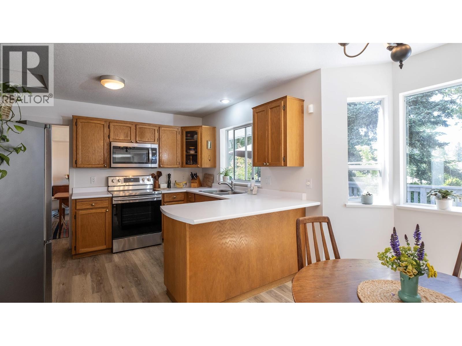 5555 WINTER ROAD, Sechelt
