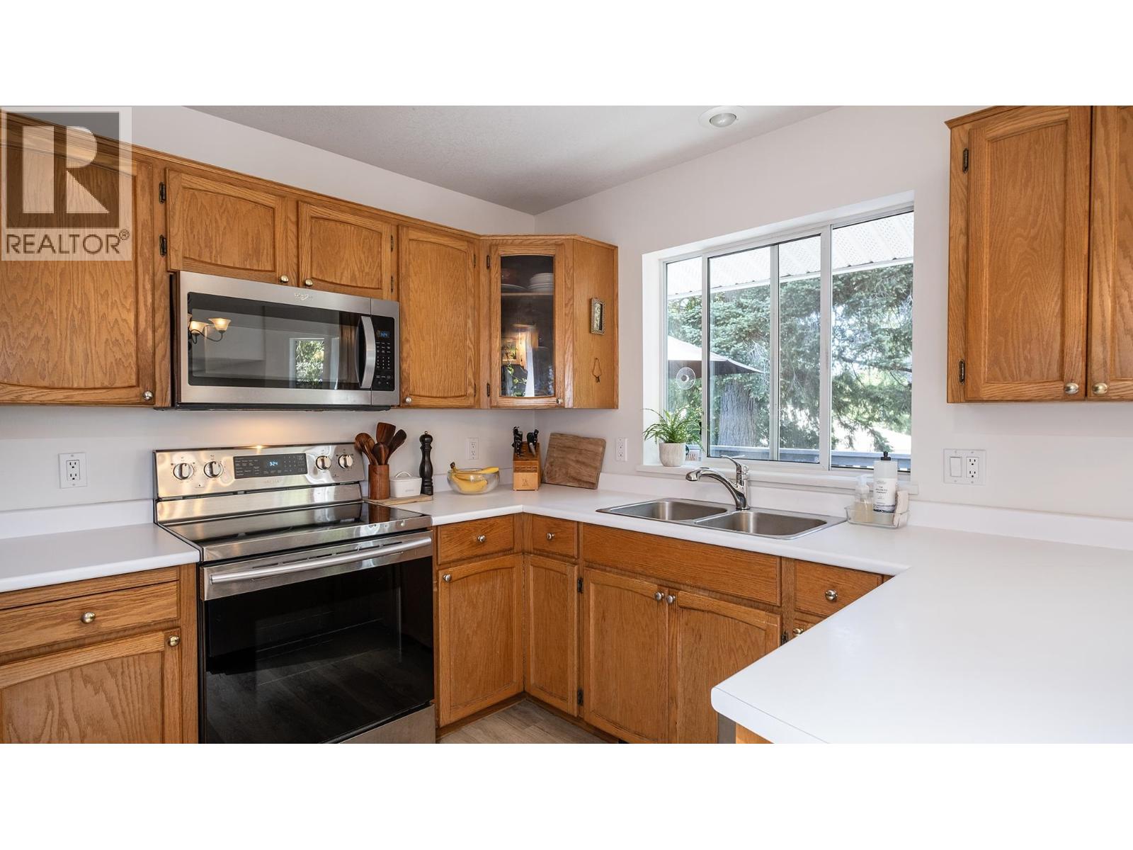 5555 WINTER ROAD, Sechelt