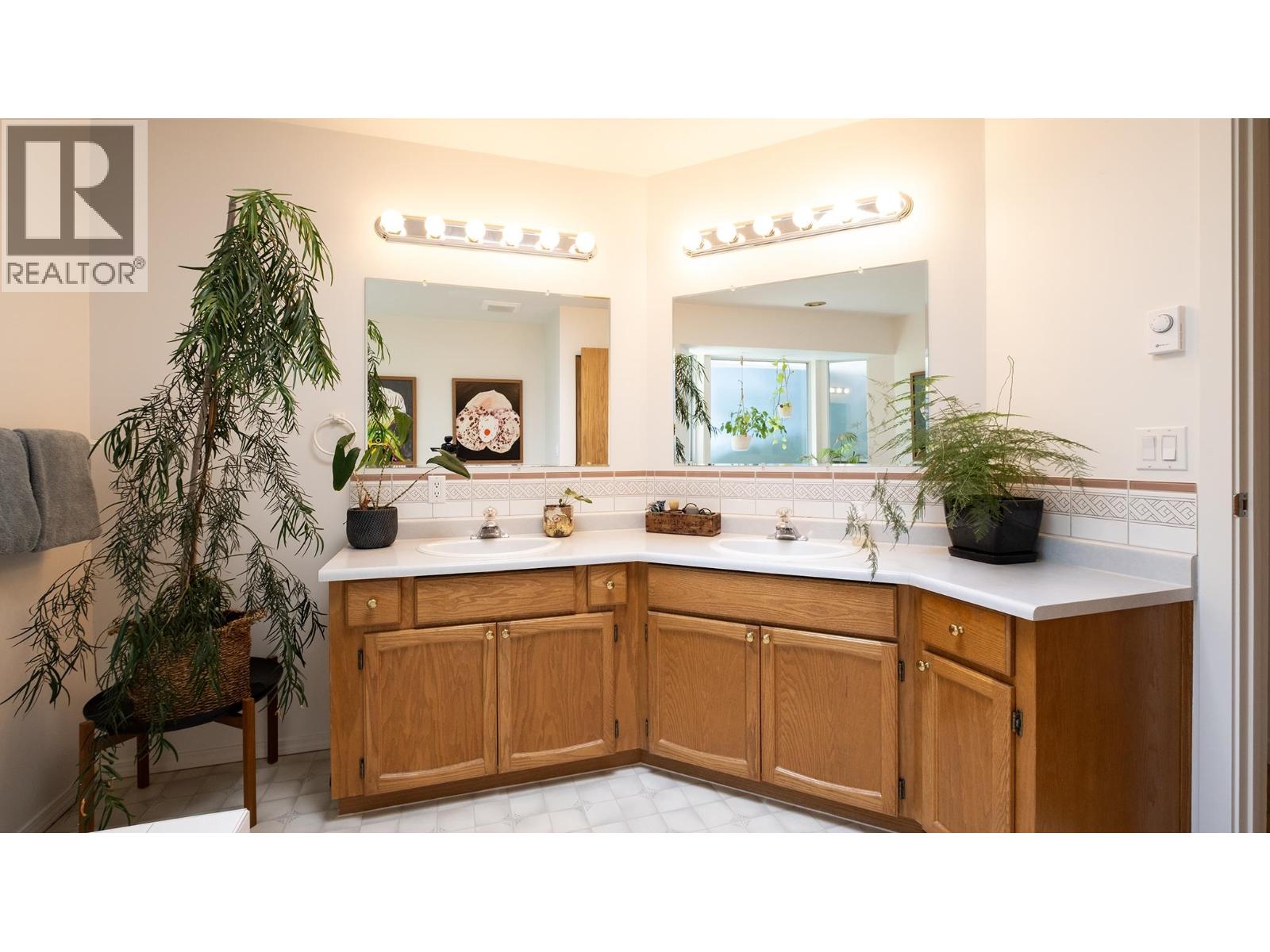 5555 WINTER ROAD, Sechelt