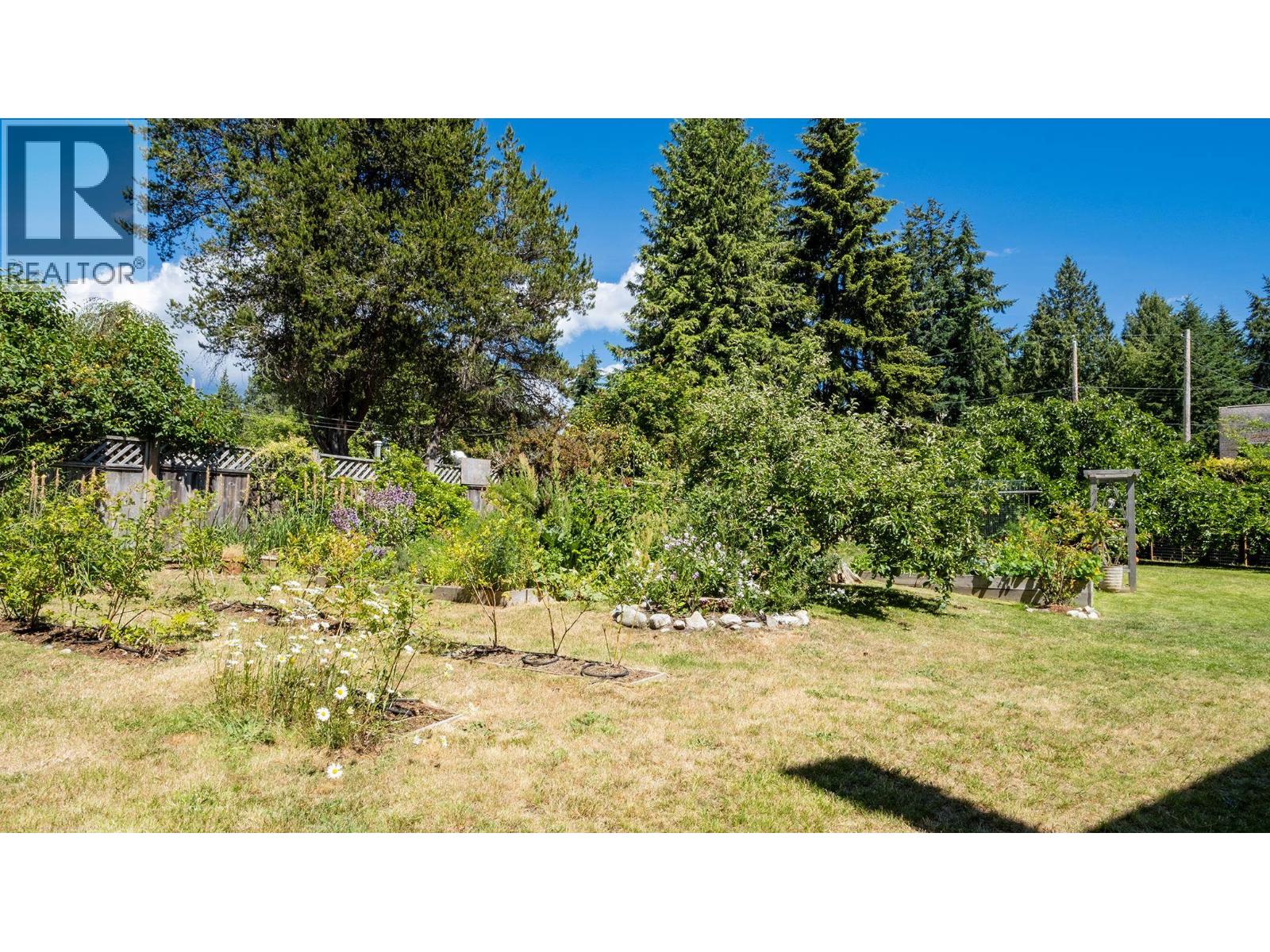 5555 WINTER ROAD, Sechelt